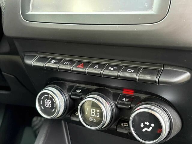 Серый Дачия Duster, объемом двигателя 1.5 л и пробегом 79 тыс. км за 10000 $, фото 14 на Automoto.ua