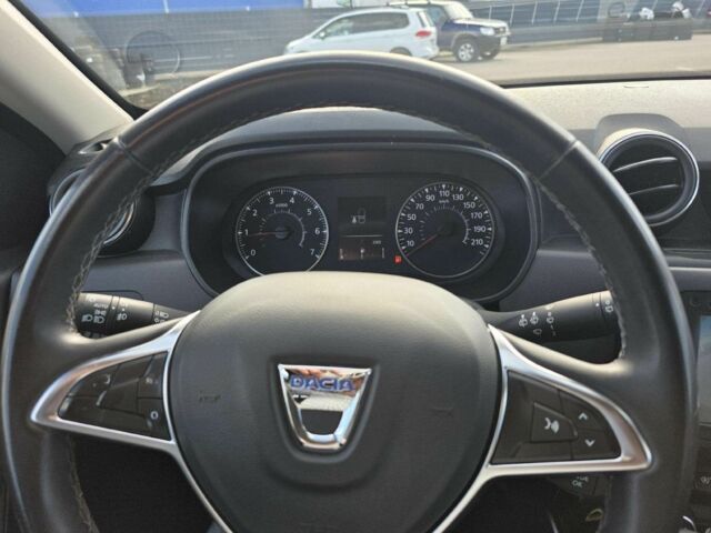 Серый Дачия Duster, объемом двигателя 1.2 л и пробегом 165 тыс. км за 8000 $, фото 15 на Automoto.ua