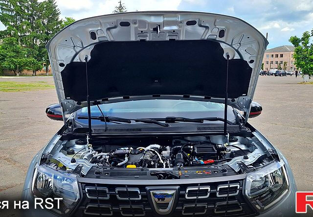 Серый Дачия Duster, объемом двигателя 1.5 л и пробегом 30 тыс. км за 17950 $, фото 13 на Automoto.ua