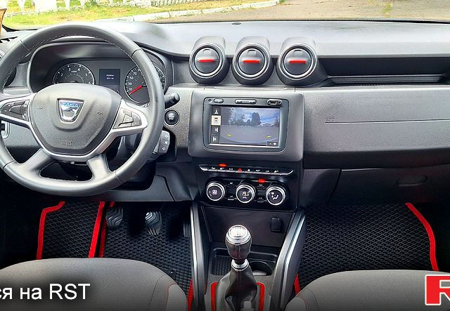 Серый Дачия Duster, объемом двигателя 1.5 л и пробегом 30 тыс. км за 17950 $, фото 9 на Automoto.ua