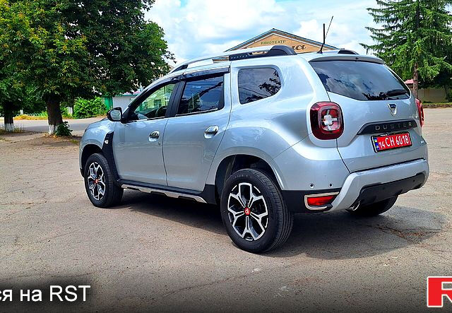 Серый Дачия Duster, объемом двигателя 1.5 л и пробегом 30 тыс. км за 17950 $, фото 4 на Automoto.ua