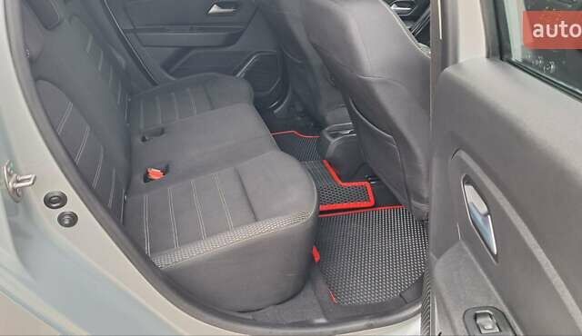 Серый Дачия Duster, объемом двигателя 1.5 л и пробегом 132 тыс. км за 17950 $, фото 63 на Automoto.ua