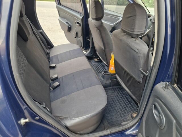 Синий Дачия Duster, объемом двигателя 0 л и пробегом 122 тыс. км за 7200 $, фото 3 на Automoto.ua