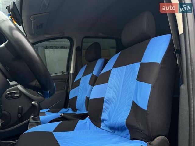 Синій Дачія Duster, об'ємом двигуна 1.6 л та пробігом 230 тис. км за 7500 $, фото 11 на Automoto.ua