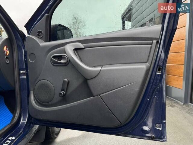 Синій Дачія Duster, об'ємом двигуна 1.6 л та пробігом 230 тис. км за 7500 $, фото 25 на Automoto.ua