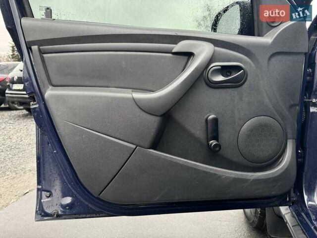 Синій Дачія Duster, об'ємом двигуна 1.6 л та пробігом 230 тис. км за 7500 $, фото 10 на Automoto.ua