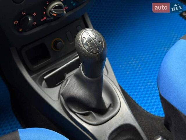 Синій Дачія Duster, об'ємом двигуна 1.6 л та пробігом 230 тис. км за 7500 $, фото 15 на Automoto.ua