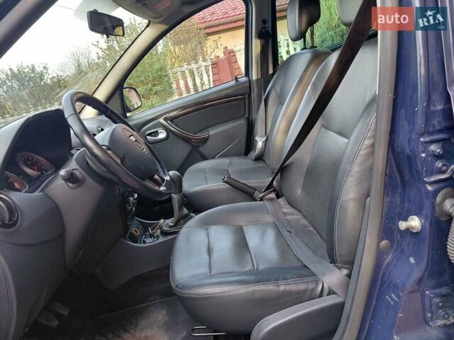 Дачия Duster 2011 в Сокале на Automoto.ua Синий Дачия Duster, объемом двигателя 1.6 л и пробегом 155 тыс. км за 7500 $, фото 12 на Automoto.ua