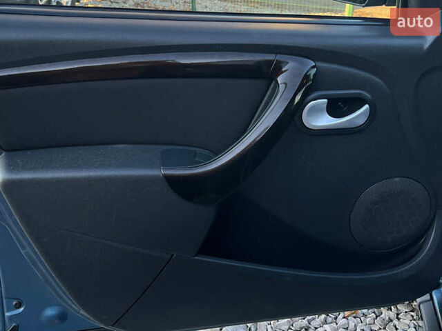 Синій Дачія Duster, об'ємом двигуна 1.5 л та пробігом 256 тис. км за 9500 $, фото 18 на Automoto.ua