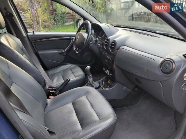 Дачия Duster 2011 в Сокале на Automoto.ua Синий Дачия Duster, объемом двигателя 1.6 л и пробегом 155 тыс. км за 7500 $, фото 3 на Automoto.ua