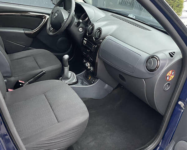 Синий Дачия Duster, объемом двигателя 1.6 л и пробегом 280 тыс. км за 6000 $, фото 18 на Automoto.ua
