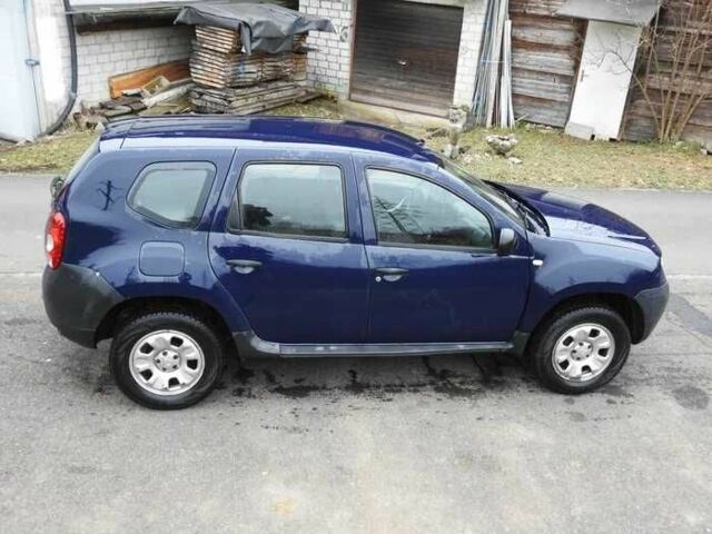 Синий Дачия Duster, объемом двигателя 0 л и пробегом 245 тыс. км за 5790 $, фото 2 на Automoto.ua