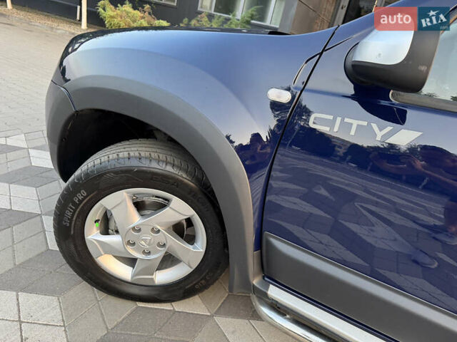 Синий Дачия Duster, объемом двигателя 1.6 л и пробегом 190 тыс. км за 9500 $, фото 3 на Automoto.ua