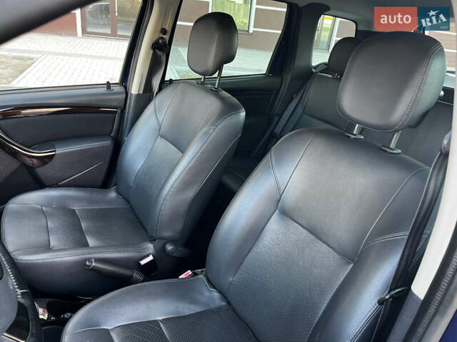 Синий Дачия Duster, объемом двигателя 1.6 л и пробегом 190 тыс. км за 9350 $, фото 43 на Automoto.ua