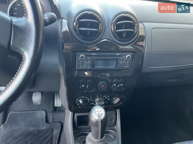 Синий Дачия Duster, объемом двигателя 1.6 л и пробегом 190 тыс. км за 9350 $, фото 48 на Automoto.ua
