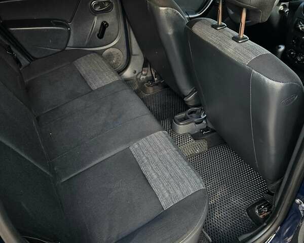 Синий Дачия Duster, объемом двигателя 1.5 л и пробегом 260 тыс. км за 8300 $, фото 10 на Automoto.ua