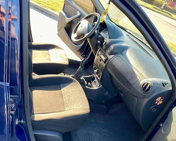 Синій Дачія Duster, об'ємом двигуна 1.6 л та пробігом 214 тис. км за 9200 $, фото 8 на Automoto.ua