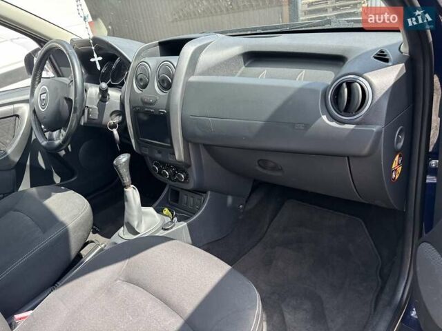 Синий Дачия Duster, объемом двигателя 1.6 л и пробегом 237 тыс. км за 9500 $, фото 8 на Automoto.ua