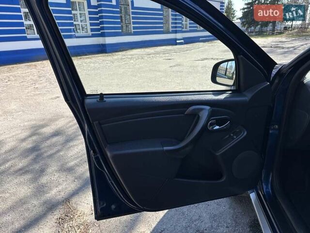 Синий Дачия Duster, объемом двигателя 1.6 л и пробегом 148 тыс. км за 12400 $, фото 15 на Automoto.ua