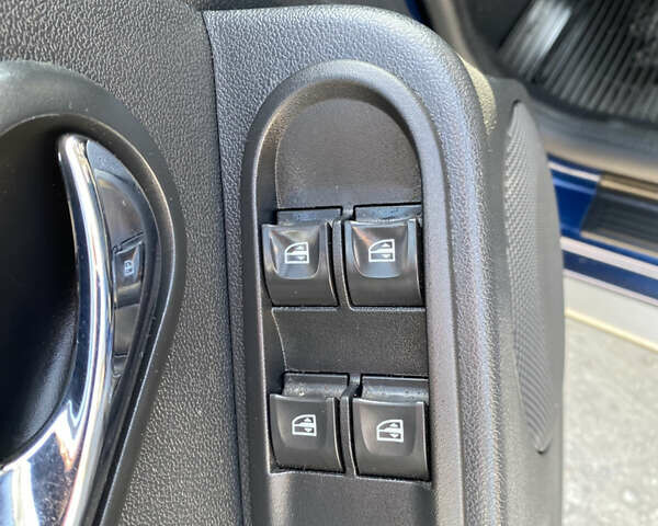 Синий Дачия Duster, объемом двигателя 1.2 л и пробегом 141 тыс. км за 8950 $, фото 9 на Automoto.ua