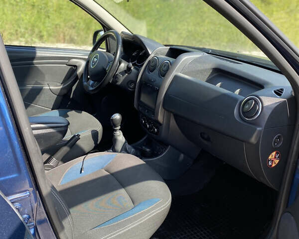 Синий Дачия Duster, объемом двигателя 1.2 л и пробегом 141 тыс. км за 8950 $, фото 11 на Automoto.ua