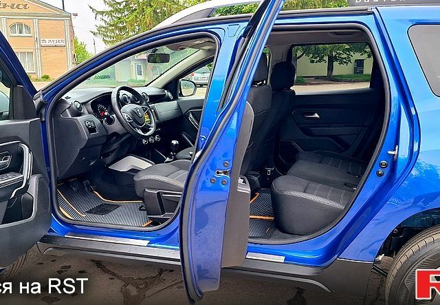 Синий Дачия Duster, объемом двигателя 1.5 л и пробегом 59 тыс. км за 17950 $, фото 6 на Automoto.ua