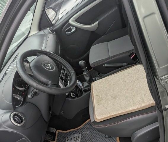 Зелений Дачія Duster, об'ємом двигуна 1.5 л та пробігом 199 тис. км за 12500 $, фото 8 на Automoto.ua