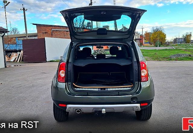 Зеленый Дачия Duster, объемом двигателя 1.5 л и пробегом 198 тыс. км за 10500 $, фото 12 на Automoto.ua