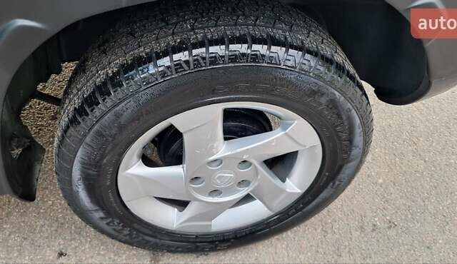 Дачия Duster 2013 в Новоархангельске на Automoto.ua Зеленый Дачия Duster, объемом двигателя 1.5 л и пробегом 198 тыс. км за 10500 $, фото 51 на Automoto.ua