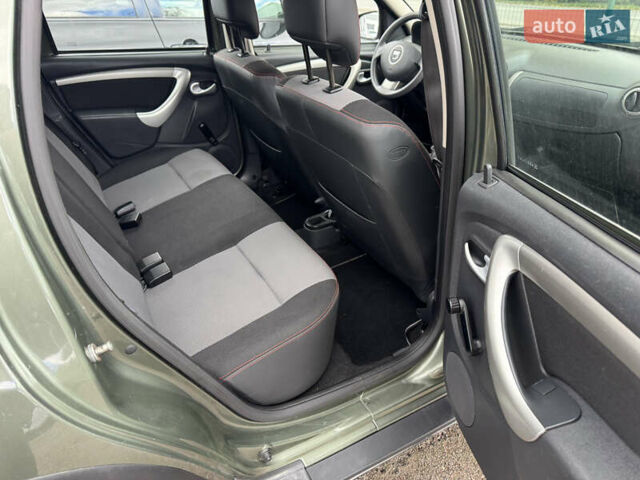 Зелений Дачія Duster, об'ємом двигуна 1.5 л та пробігом 195 тис. км за 10300 $, фото 7 на Automoto.ua
