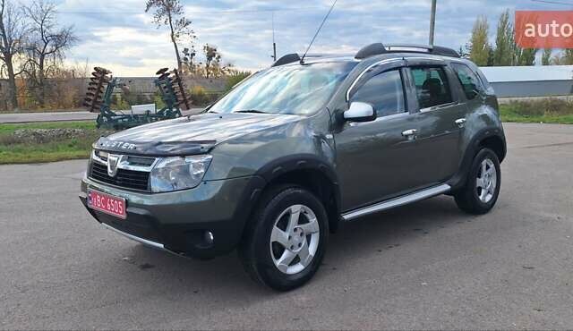 Дачия Duster 2013 в Новоархангельске на Automoto.ua Зеленый Дачия Duster, объемом двигателя 1.5 л и пробегом 198 тыс. км за 10500 $, фото 6 на Automoto.ua