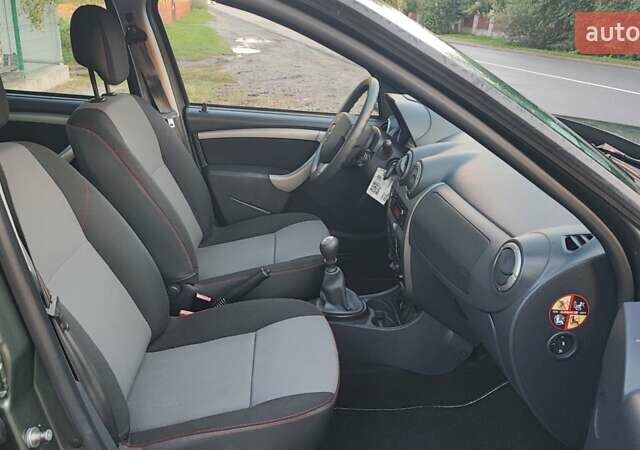 Зелений Дачія Duster, об'ємом двигуна 1.5 л та пробігом 195 тис. км за 9500 $, фото 14 на Automoto.ua
