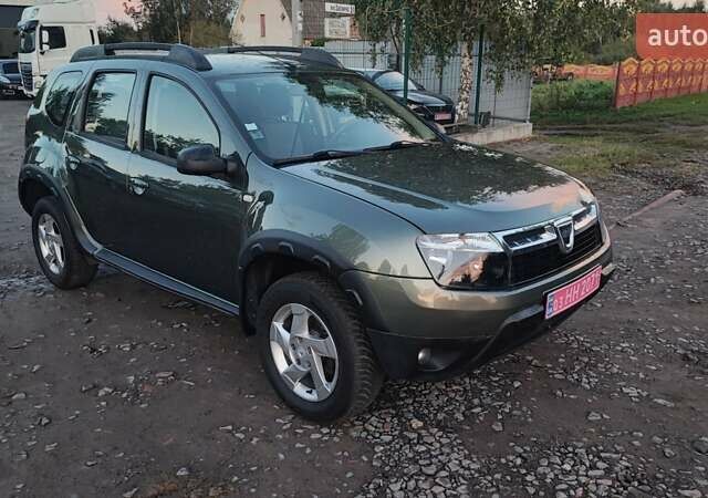 Зелений Дачія Duster, об'ємом двигуна 1.5 л та пробігом 195 тис. км за 9500 $, фото 6 на Automoto.ua