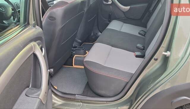 Дачия Duster 2013 в Новоархангельске на Automoto.ua Зеленый Дачия Duster, объемом двигателя 1.5 л и пробегом 198 тыс. км за 10500 $, фото 54 на Automoto.ua