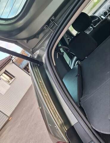 Дачия Duster 2013 в Новоархангельске на Automoto.ua Зеленый Дачия Duster, объемом двигателя 1.5 л и пробегом 198 тыс. км за 10500 $, фото 20 на Automoto.ua