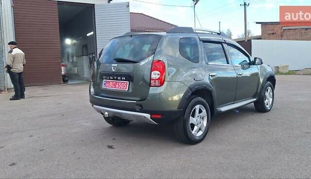 Дачия Duster 2013 в Новоархангельске на Automoto.ua Зеленый Дачия Duster, объемом двигателя 1.5 л и пробегом 198 тыс. км за 10500 $, фото 7 на Automoto.ua