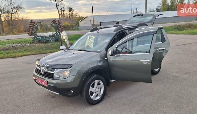 Дачия Duster 2013 в Новоархангельске на Automoto.ua Зеленый Дачия Duster, объемом двигателя 1.5 л и пробегом 198 тыс. км за 10500 $, фото 101 на Automoto.ua