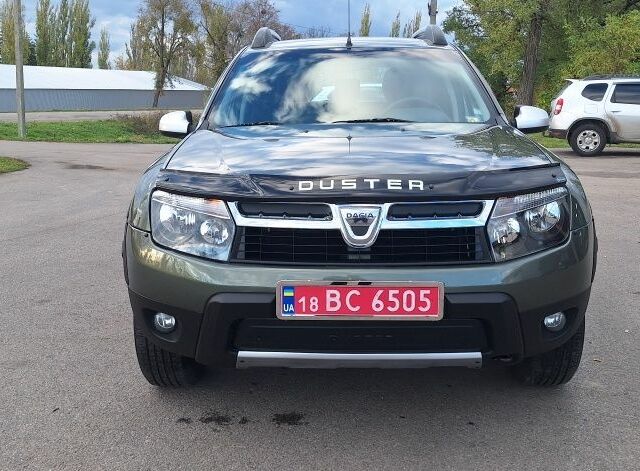 Зеленый Дачия Duster, объемом двигателя 0 л и пробегом 198 тыс. км за 10500 $, фото 1 на Automoto.ua