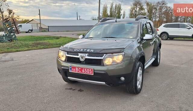 Дачия Duster 2013 в Новоархангельске на Automoto.ua Зеленый Дачия Duster, объемом двигателя 1.5 л и пробегом 198 тыс. км за 10500 $, фото 118 на Automoto.ua