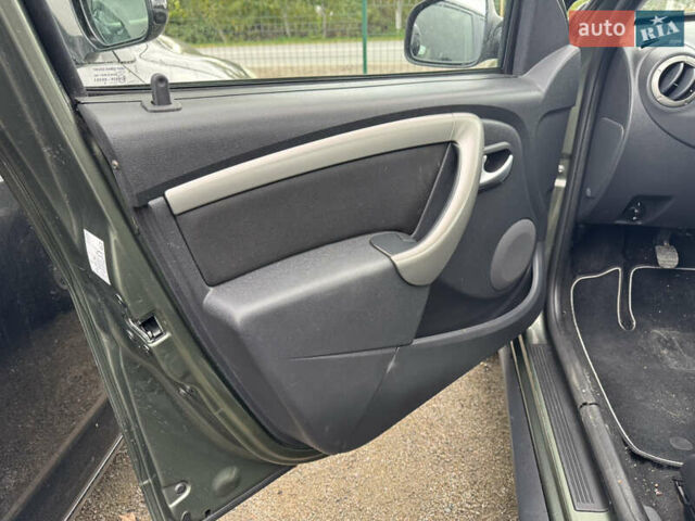 Зелений Дачія Duster, об'ємом двигуна 1.5 л та пробігом 195 тис. км за 10300 $, фото 27 на Automoto.ua