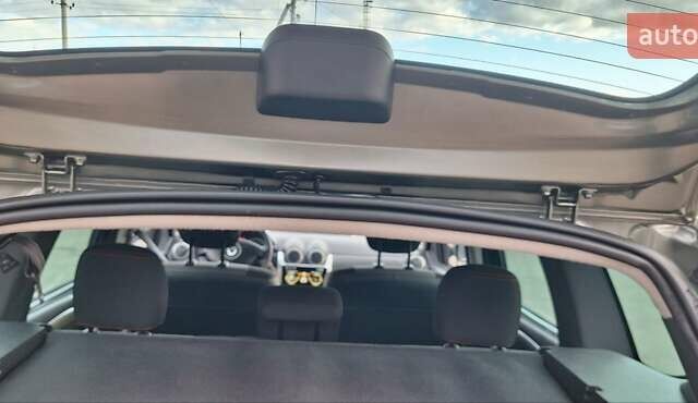 Дачия Duster 2013 в Новоархангельске на Automoto.ua Зеленый Дачия Duster, объемом двигателя 1.5 л и пробегом 198 тыс. км за 10500 $, фото 21 на Automoto.ua