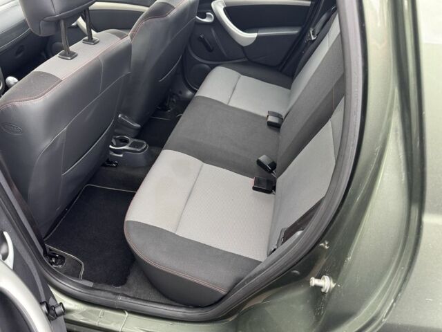 Зеленый Дачия Duster, объемом двигателя 1.5 л и пробегом 195 тыс. км за 10300 $, фото 18 на Automoto.ua