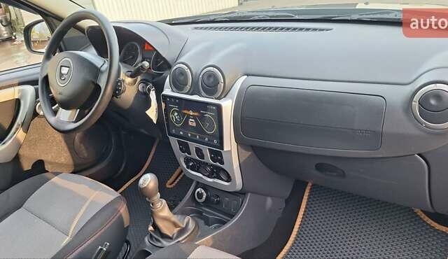 Дачия Duster 2013 в Новоархангельске на Automoto.ua Зеленый Дачия Duster, объемом двигателя 1.5 л и пробегом 198 тыс. км за 10500 $, фото 69 на Automoto.ua