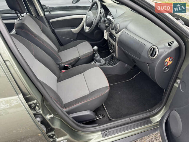 Зелений Дачія Duster, об'ємом двигуна 1.5 л та пробігом 195 тис. км за 10300 $, фото 1 на Automoto.ua