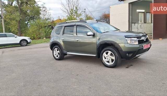 Дачия Duster 2013 в Новоархангельске на Automoto.ua Зеленый Дачия Duster, объемом двигателя 1.5 л и пробегом 198 тыс. км за 10500 $, фото 124 на Automoto.ua