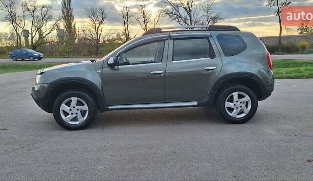 Дачия Duster 2013 в Новоархангельске на Automoto.ua Зеленый Дачия Duster, объемом двигателя 1.5 л и пробегом 198 тыс. км за 10500 $, фото 115 на Automoto.ua