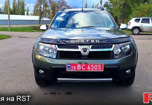 Зеленый Дачия Duster, объемом двигателя 1.5 л и пробегом 198 тыс. км за 10500 $, фото 1 на Automoto.ua