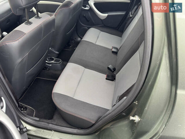 Зелений Дачія Duster, об'ємом двигуна 1.5 л та пробігом 195 тис. км за 10300 $, фото 22 на Automoto.ua