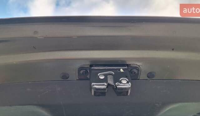 Дачия Duster 2013 в Новоархангельске на Automoto.ua Зеленый Дачия Duster, объемом двигателя 1.5 л и пробегом 198 тыс. км за 10500 $, фото 23 на Automoto.ua