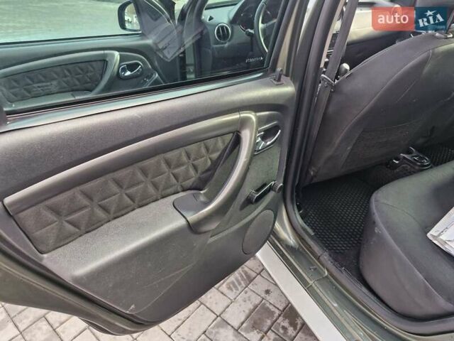 Зелений Дачія Duster, об'ємом двигуна 1.5 л та пробігом 168 тис. км за 10499 $, фото 36 на Automoto.ua